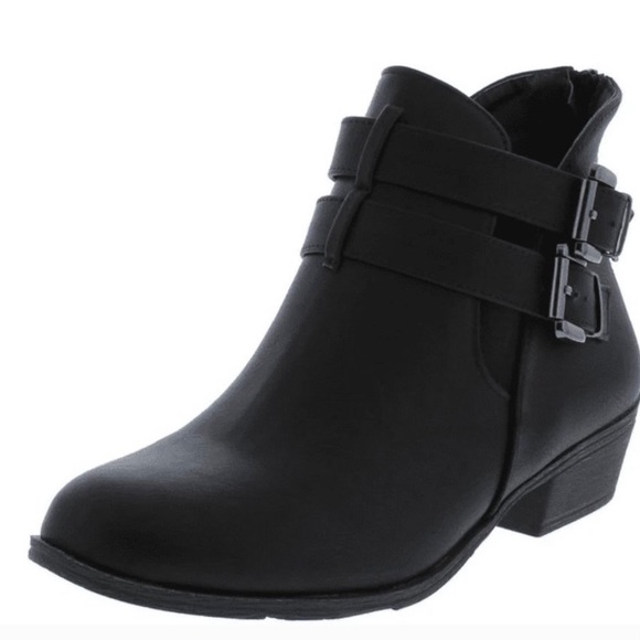 Black Dual Buckle Boots - Picture 1 of 3